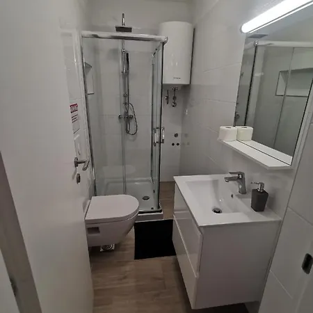 Twins Apartment *